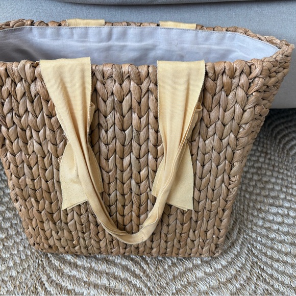 Pamela Munson Isla Bahia - Picture 4 of 6